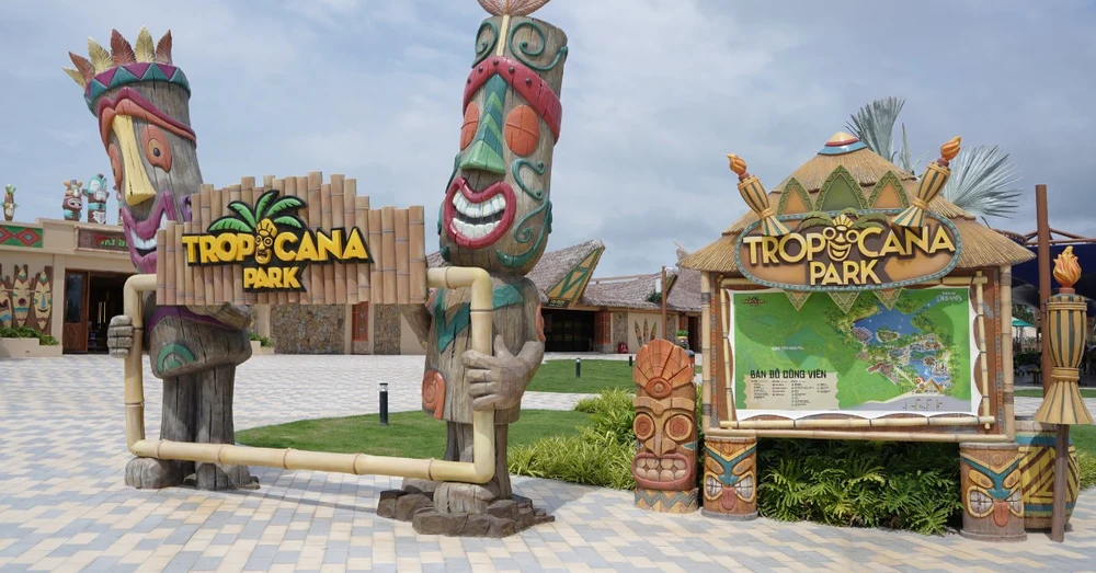 Giá vé Tropiacana Park Hồ Tràm